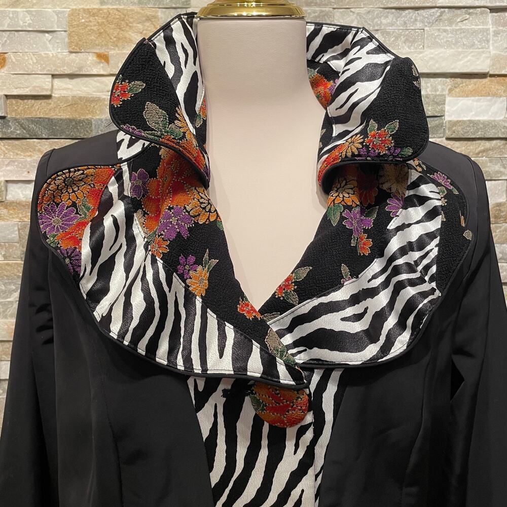 Vintage 90s Haute Couture Paris Blazer | Zebra Floral Wired Collar - Picture 2 of 13